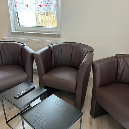 Schoenes Mit Tv, Wlan, Kochbereich Und Parkplatz - Sara *