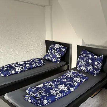 Schoenes Mit Tv, Wlan, Kochbereich Und Parkplatz - Sara Apartment